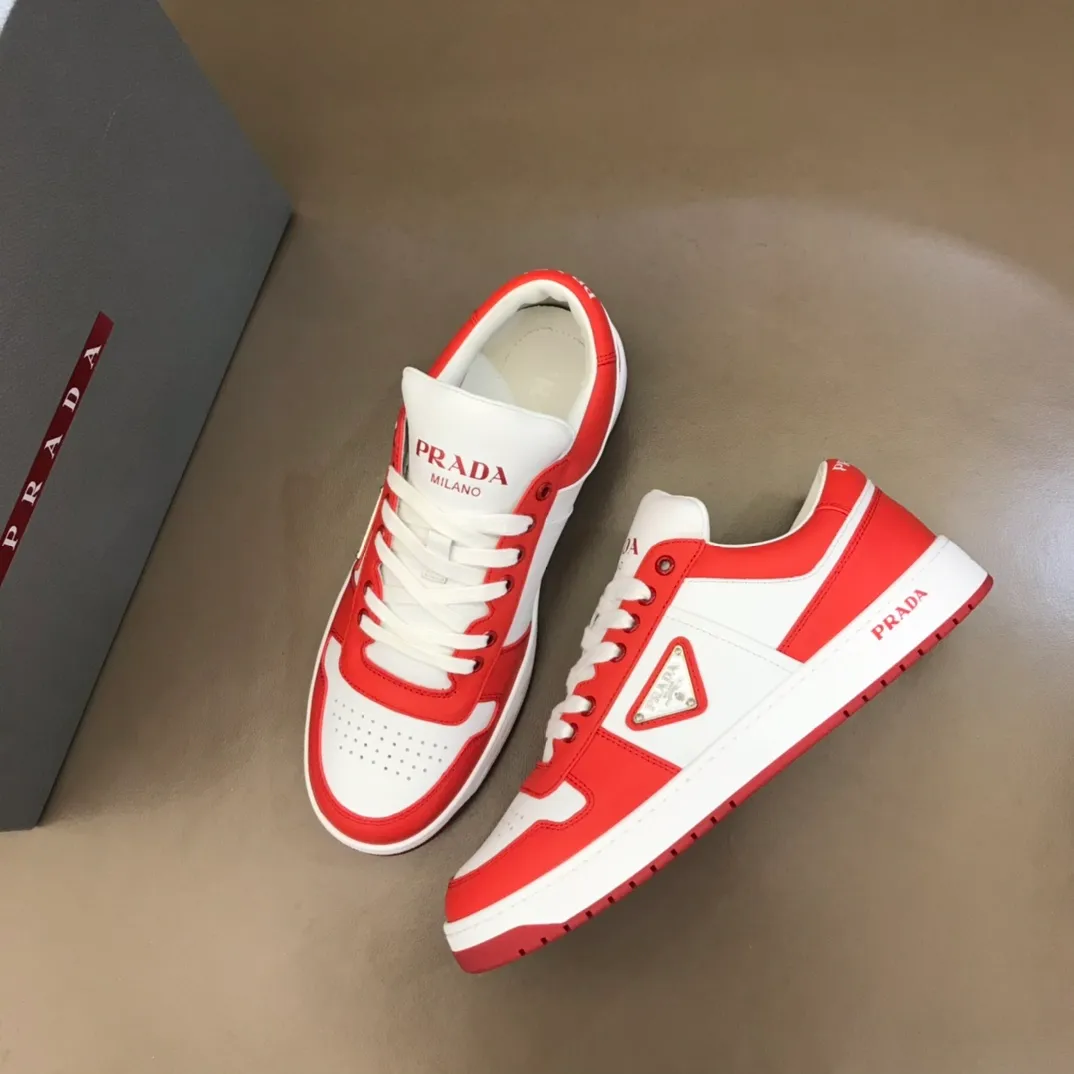 P380 Yuan 38-45 Prada Prada’s new men’s leather sports shoes, the highest version on the market, any comparison is welcome🆚! The original leather has excellent texture and is super high-end! Fetal sheep net lining imported from Italy, removable pad! Luxurious materials and fine workmanship, highly recommended!